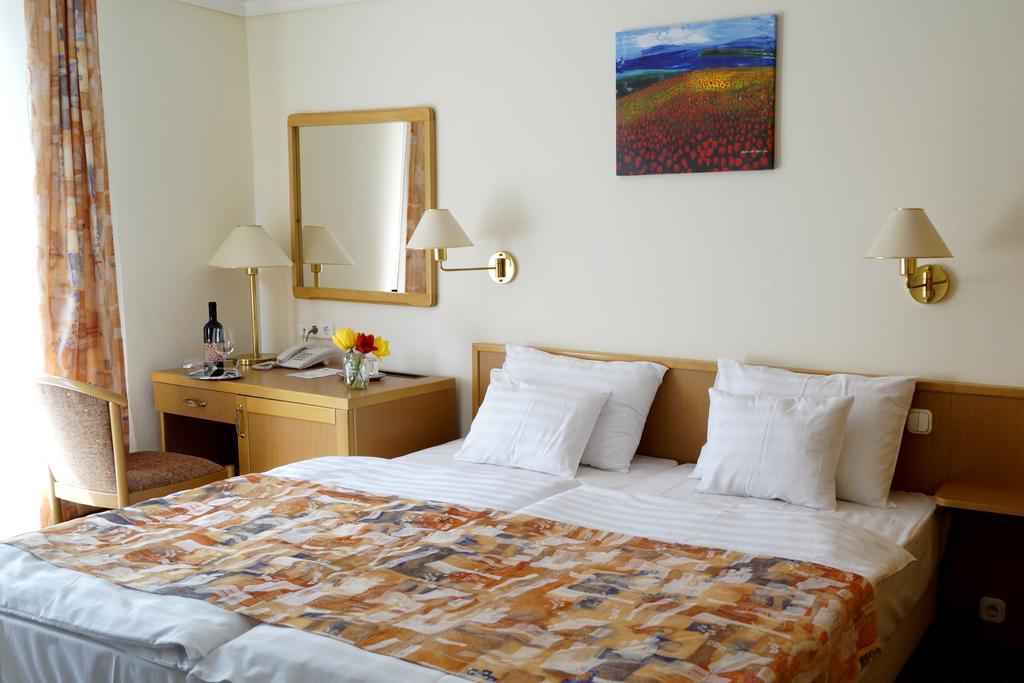 Park Hotel Хевиз Номер фото